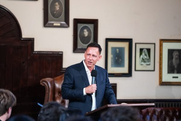 Jeffrey Epstein Dokumentai Atskleidia Peter Thiel Grietus Mitybos Proius
