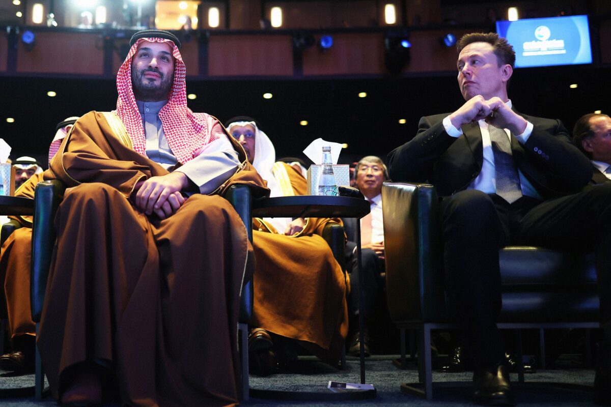 Jeffrey Epstein Patar Elono Musko Partneriui Dl Tesla Privatizavimo