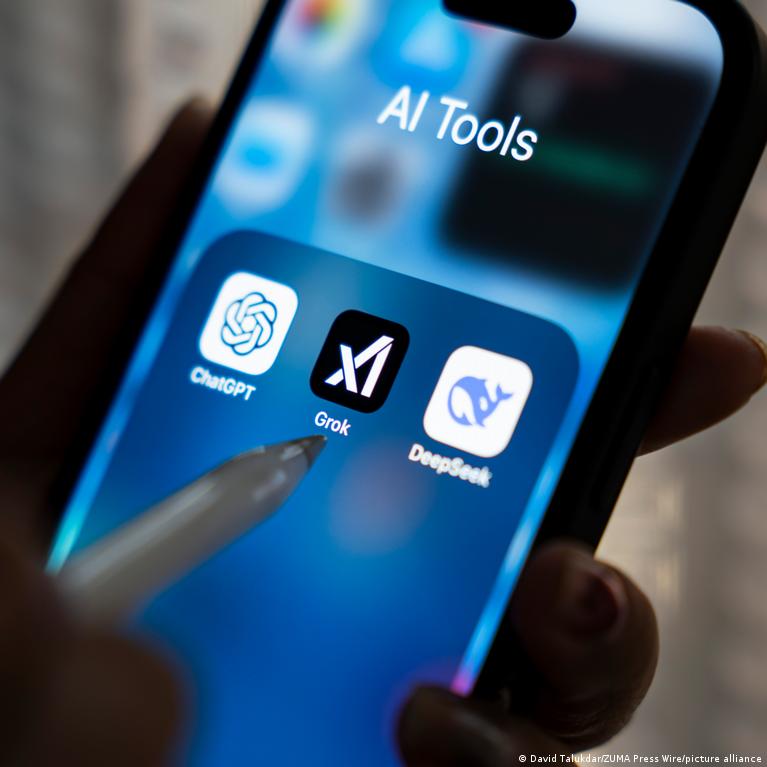 Jungtin Karalyst Siekia Traukti Visus Ai Pokalbi Robotus Interneto Saugumo Statymus