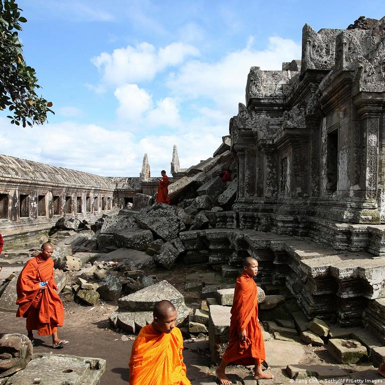 Kamboda Tikisi Pranczijos Emlapi Pagalbos Gine Su Tailandu