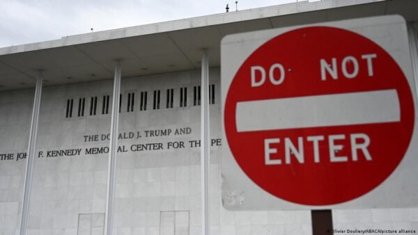 Kennedy Centras Udaromas Dvejiems Metams Renovacijai