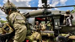 Kolumbijos Komandosai Kovoja Su Narkotik Karteliais Diunglse