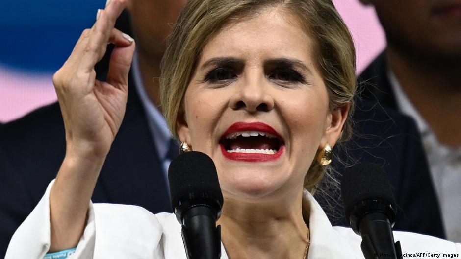 Kosta Rikoje Konservatyvi Laura Fernandez Laimi Prezidento Rinkimus