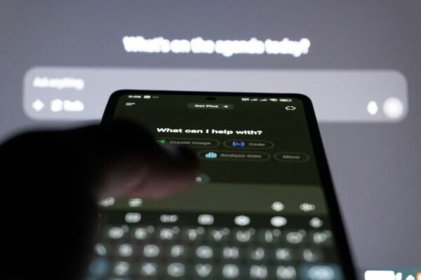 Promptspy Pirmoji Android Grsm Naudojanti Generatyvj Ai