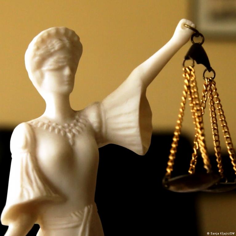 Serbijos Teiss Reforma Kritikuojama Dl Galimo Politinio Teisingumo Permimo