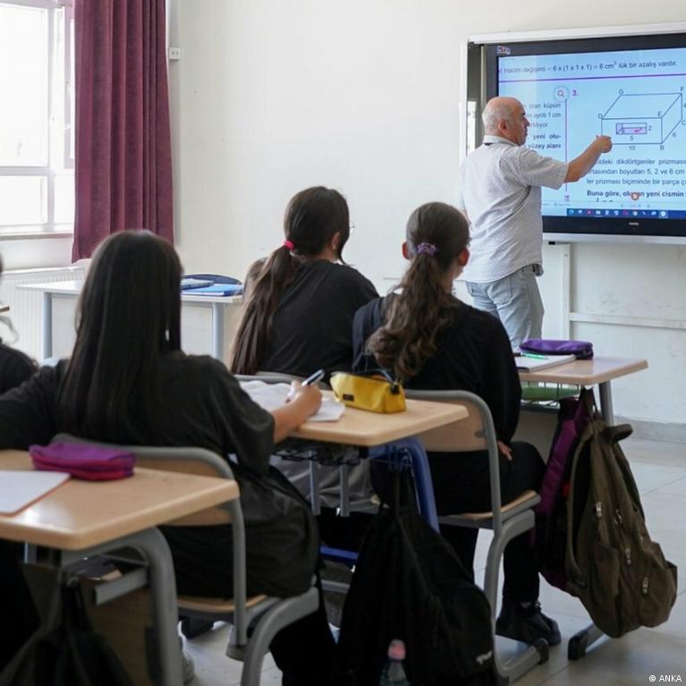 Turkijos Ramadano Direktyva Atnaujina Diskusijas Apie Sekuliarizm