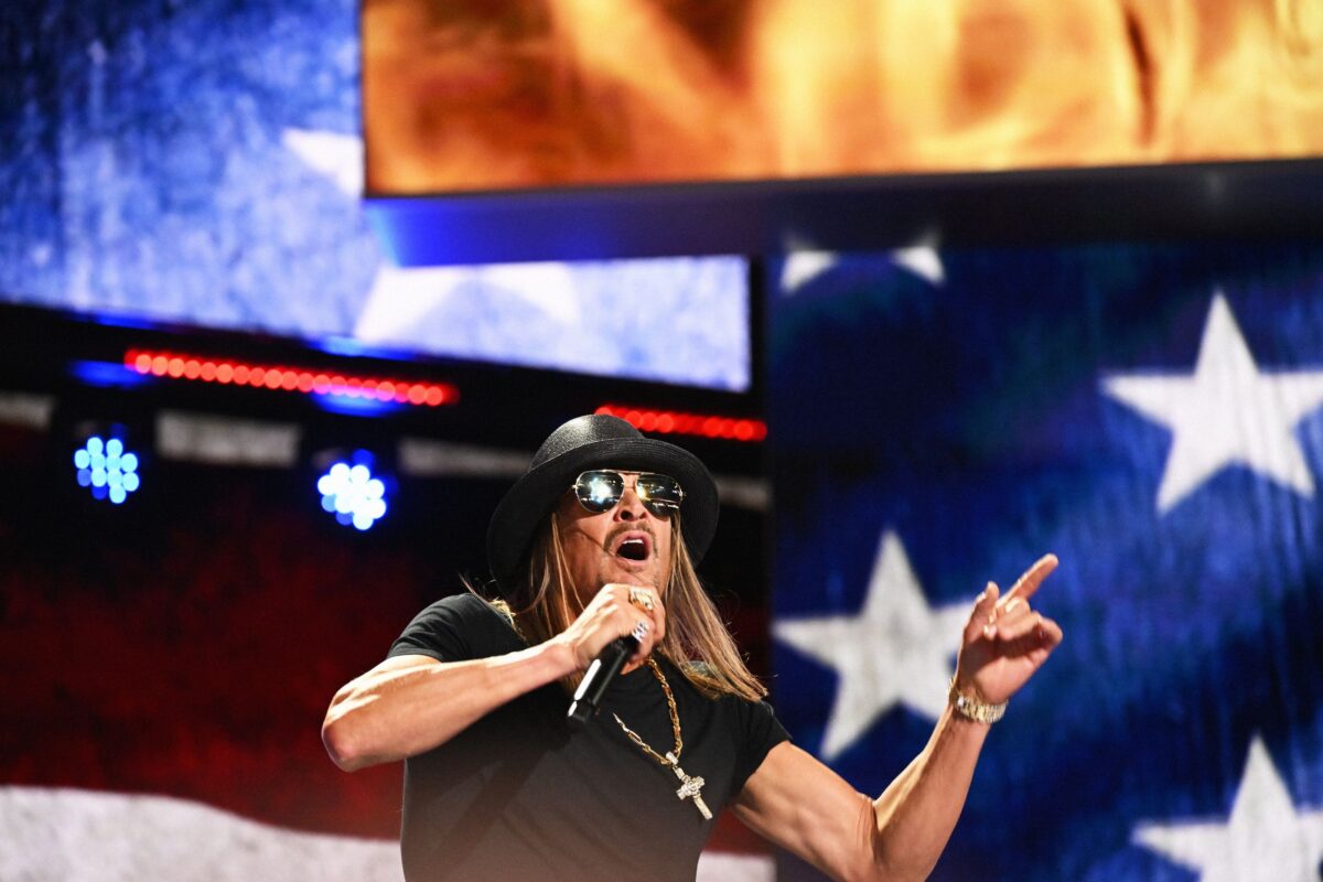 Turning Point USA renginys: „All-American Halftime Show“ nesužavėjo