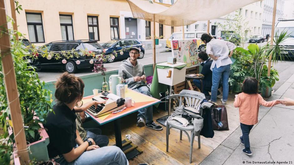 Vienoje Automobili Stovjimo Aiktels Keiiamos Alisias Erdves