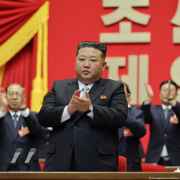 Iaurs Korjos Darbinink Partija Perrinko Kim Jong Un Generaliniu Sekretoriumi