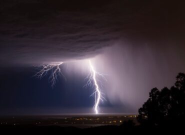10596 Mokslininkai žaibo Smūgis Gali Būti Penkis Kartus Karštesni