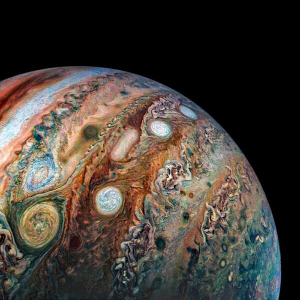10647 Kosminis Aparatas Juno Užfiksavo įspūdingus Jupiterio Vaiz