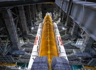 1386 Artemis 2 Raketa Vėl Pasiruošusi Startui Po Techninių Neskla