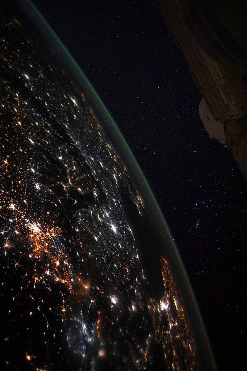 Astronautas Tomas Pesketas užfiksavo įspūdingą naktinės Žemės nuotrauką iš TKS