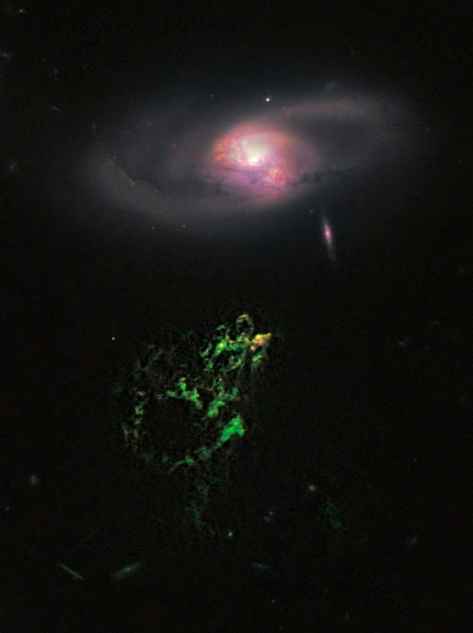 Hubble teleskopas tyrinėja paslaptingąjį Hanny’s Voorwerp debesį