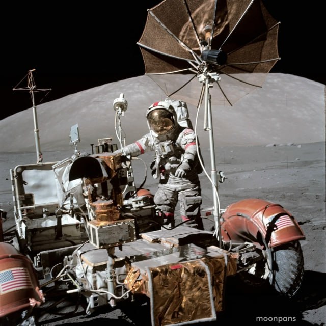 Apollo-17: Gene Cernan ir mėnuleigis Mėnulyje 16170 Apollo17 Gene Cernan Ir Mėnuleigis Mėnulyje