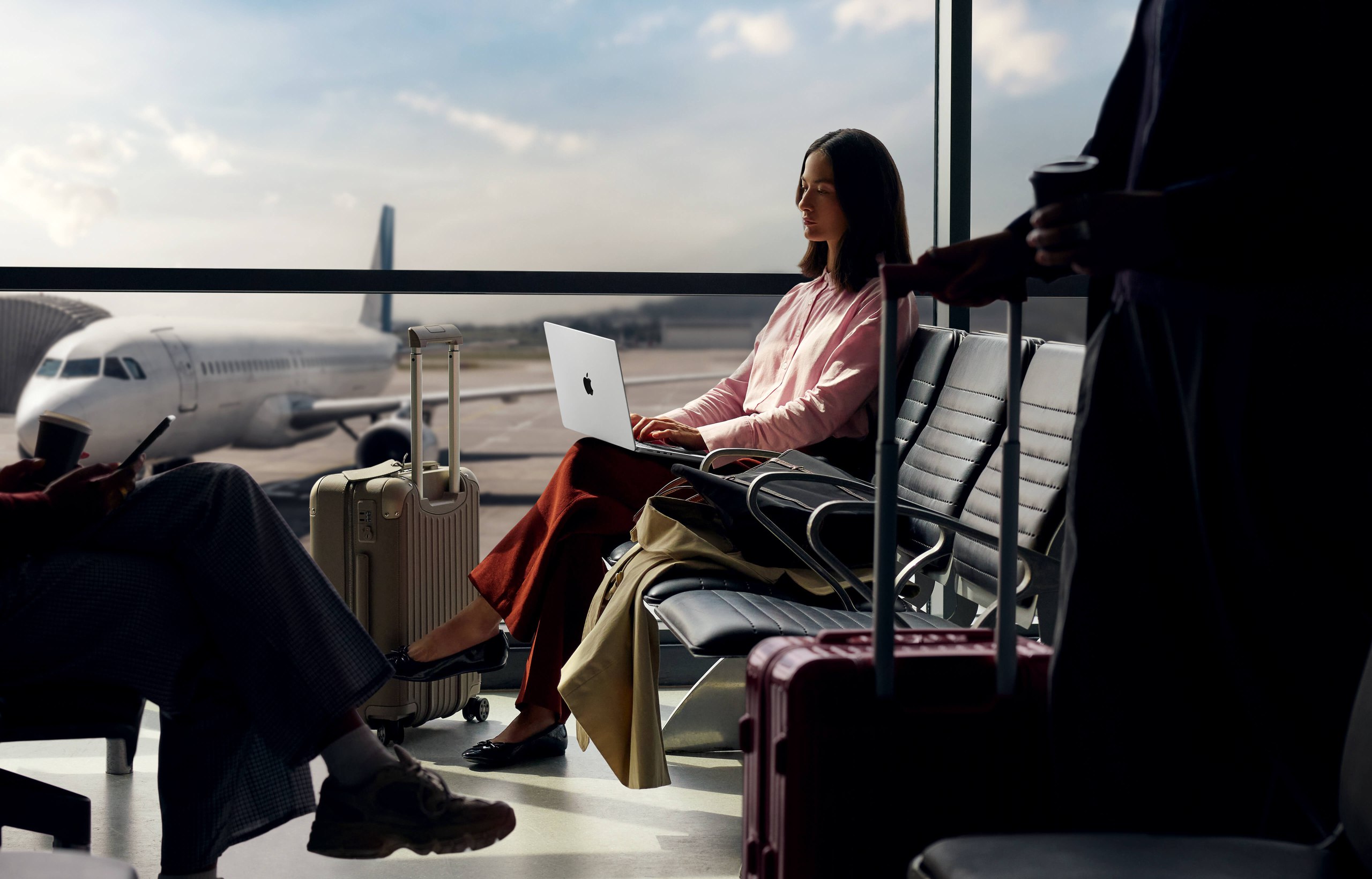 20408 Apple Pristatė Naujus Macbook Pro Modelius Su M5 Pro Ir M5 M