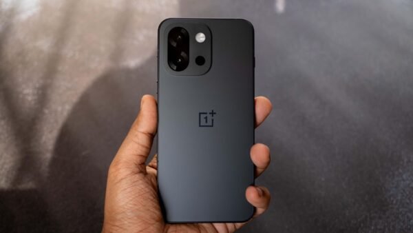 20446 Oneplus 15t Naujas Flagmanas Ir Specialus Priedas