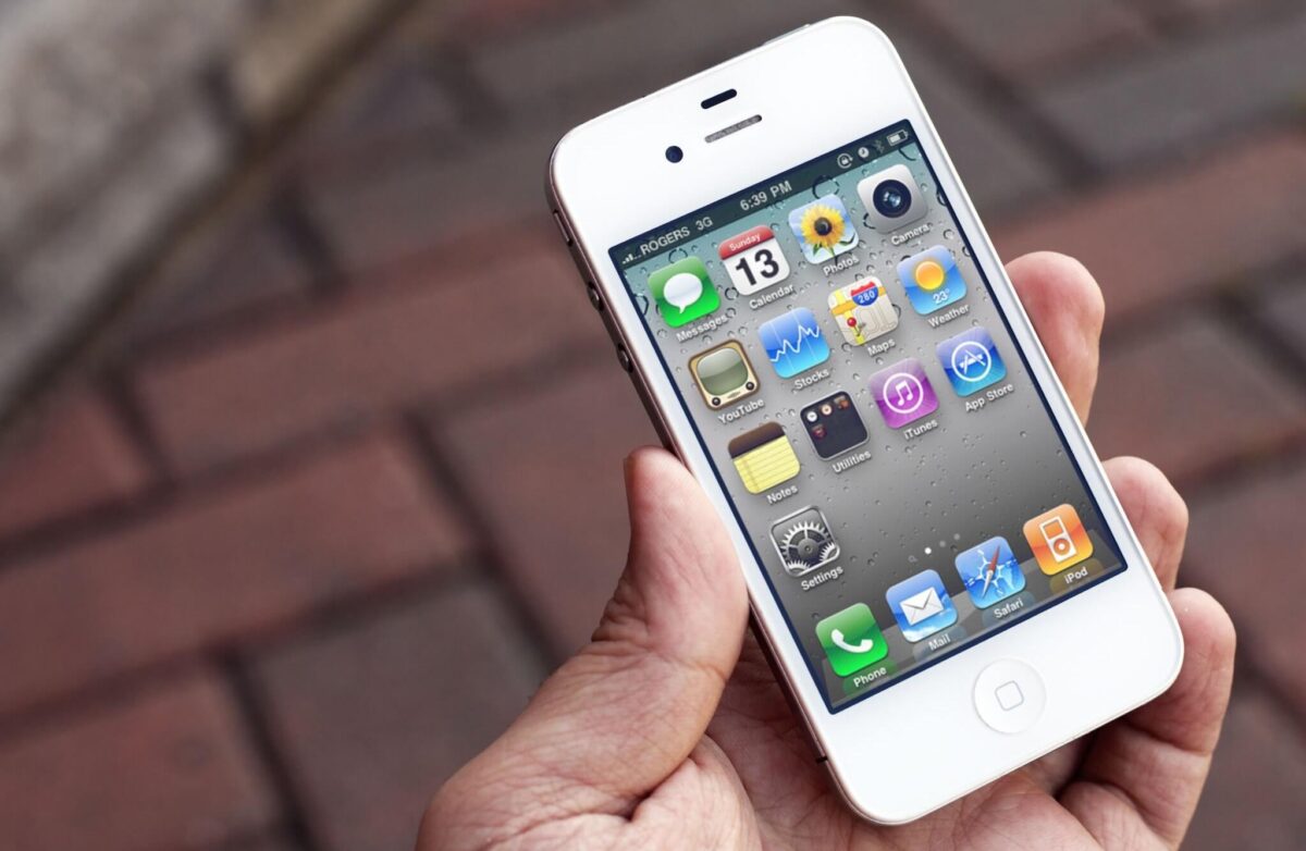 20525 Apple Oficialiai Pripažino Iphone 4 Ir Iphone 5 Pasenusiomis