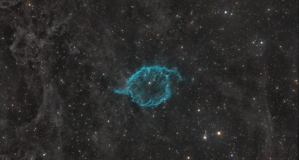 3237 Pg 0038199 Baltasis Nykštukas Su Gigantiška Planetarine ūk