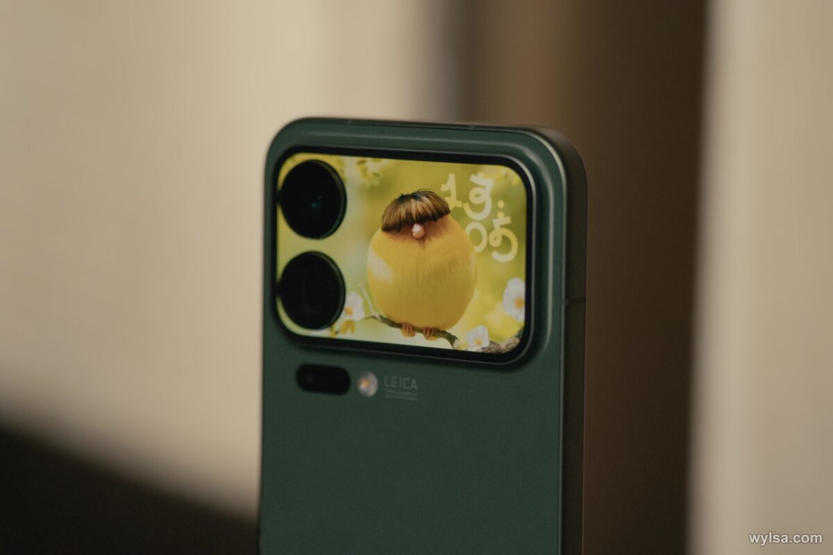 Xiaomi 18 Pro gali turėti 7000 mAh bateriją ir dvi 200 MP kameras