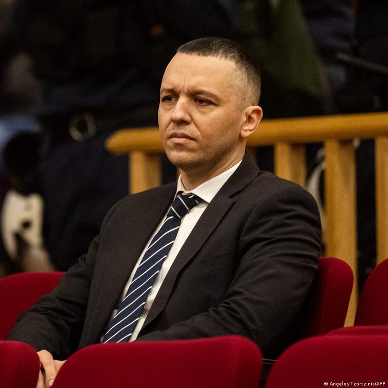 Graikijos Teismas Patvirtino Auksins Auros Lyderi Nuteisim