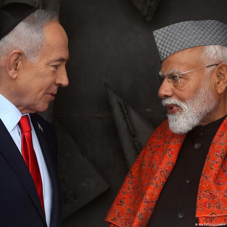 Indijoje Didja Socialini Tinkl Cenzra Dl Irano Karo