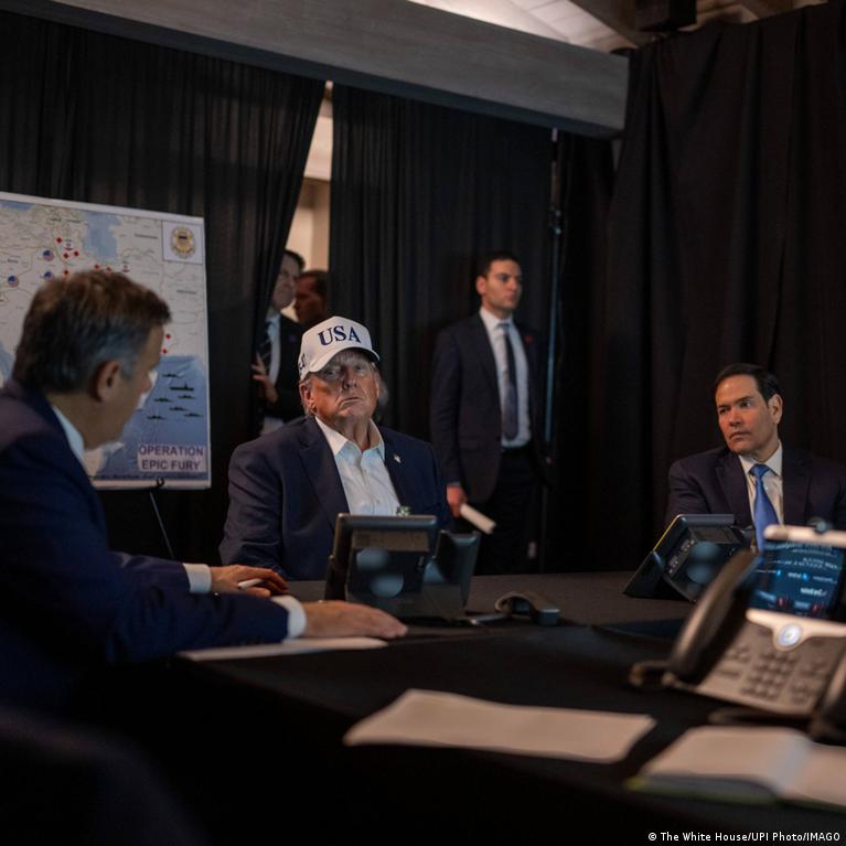 JAV teigia, kad nėra pranešimų apie amerikiečių aukas po Irano smūgių