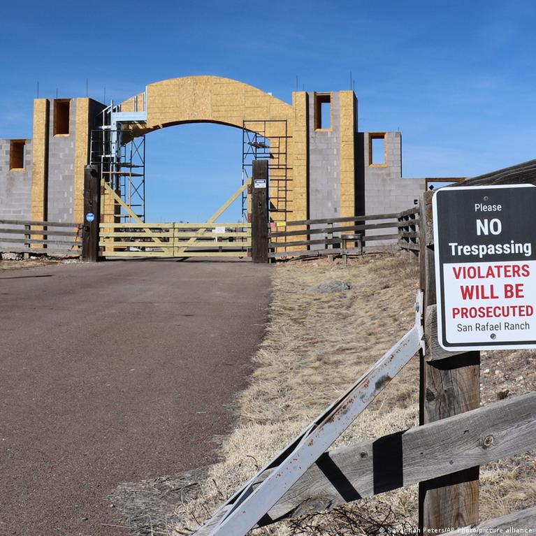 JAV valdžios institucijos tiria Jeffrey Epsteino buvusį rančą Naujojoje Meksikoje