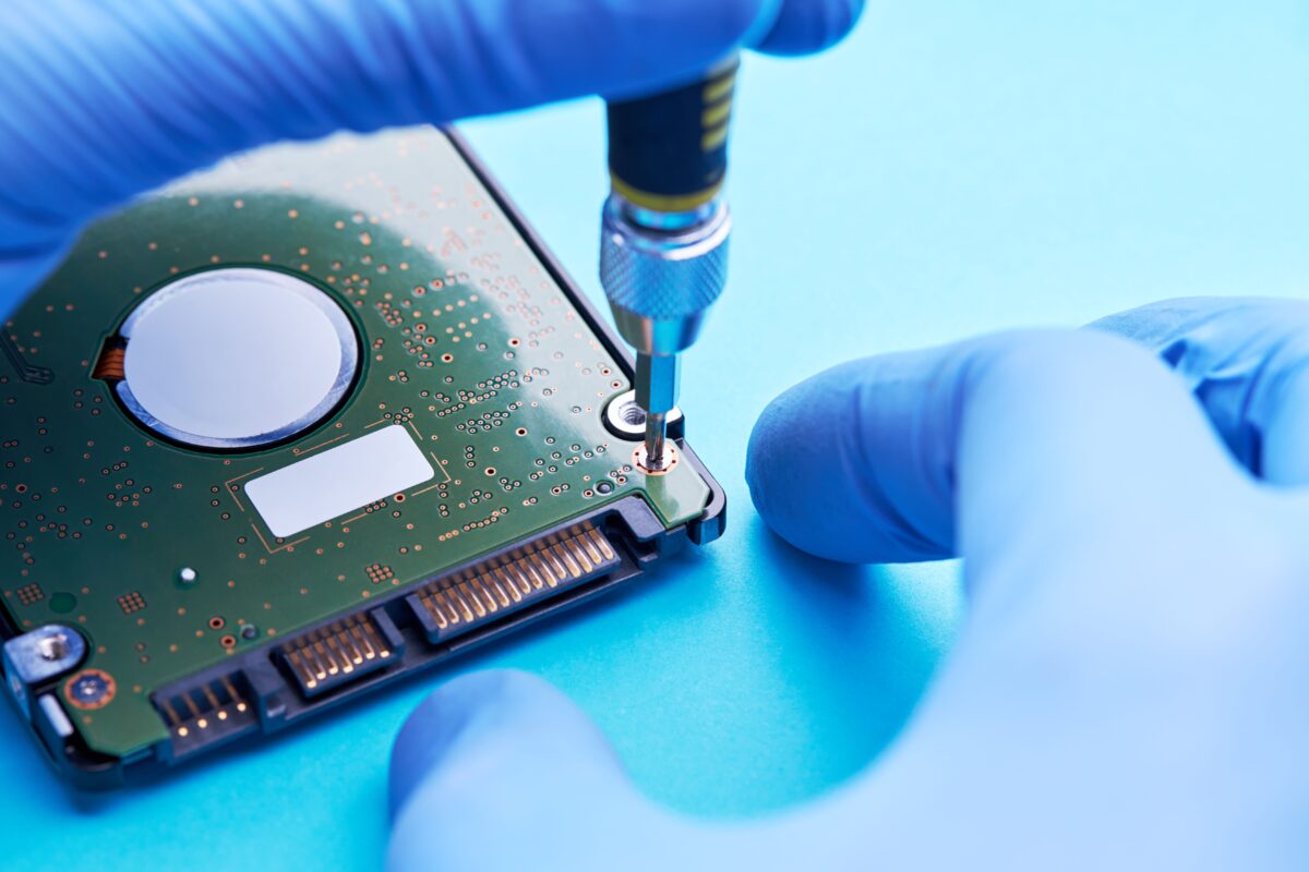 Kaip įsigyti naudotus ar atnaujintus elektronikos prietaisus: patarimai ir gudrybės