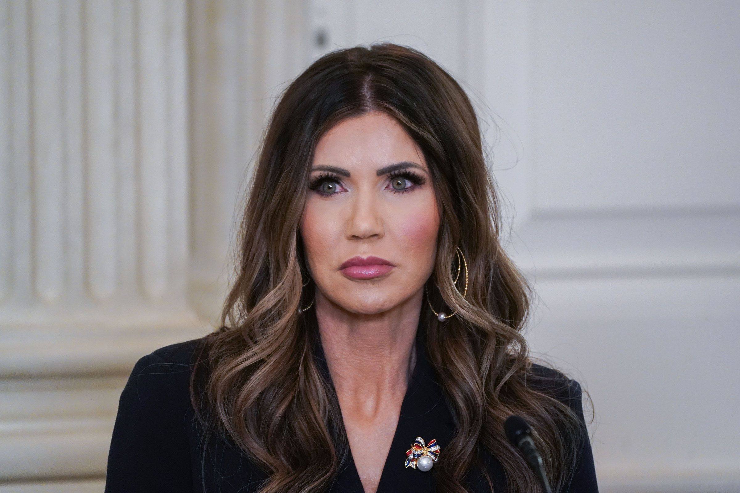 Kristi Noem Susiduria Su Kritika Dl Prietaring Veiksm