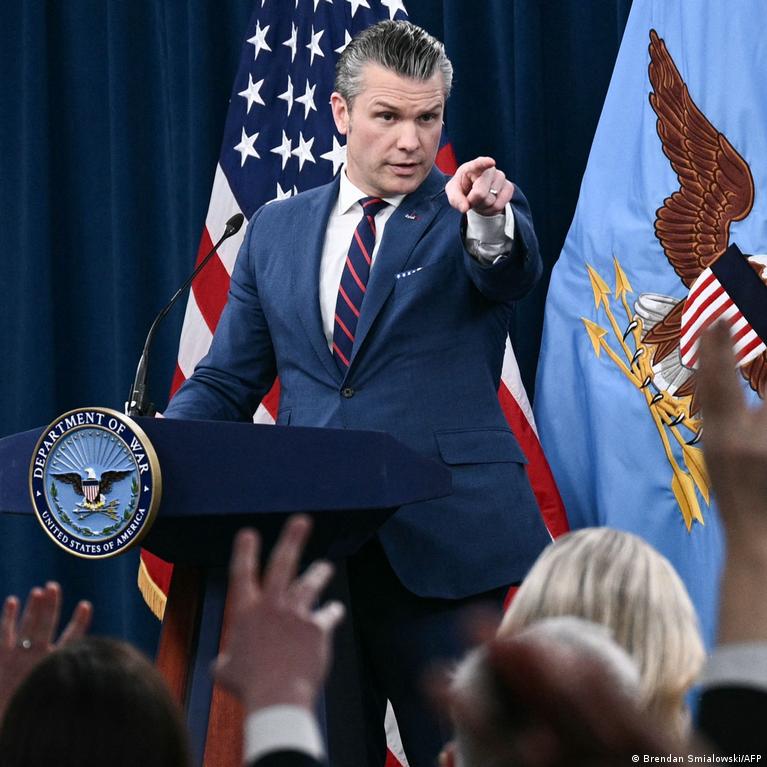 Pete Hegseth Trumpo Lojalus Gynybos Sekretorius Ir Prietaringai Vertinamas Veikjas
