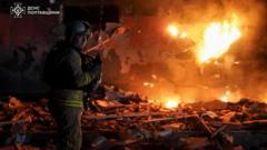 Rusijos atakos Ukrainoje nusinešė mažiausiai penkių žmonių gyvybes