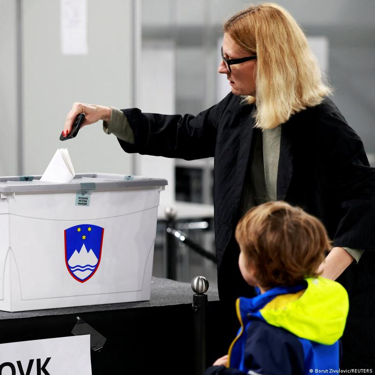 Slovėnijos rinkimai: įtempta kova tarp centro-kairės ir dešiniųjų partijų Slovnijos Rinkimai Tempta Kova Tarp Centro Kairs Ir Deinij Partij