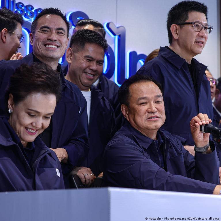 Tailando Naujoji Vyriausyb Susidurs Su Ekonominiais Ikiais