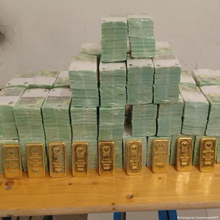 Ukrainos ir Vengrijos įtampa auga dėl užgrobtos pinigų transporto priemonės