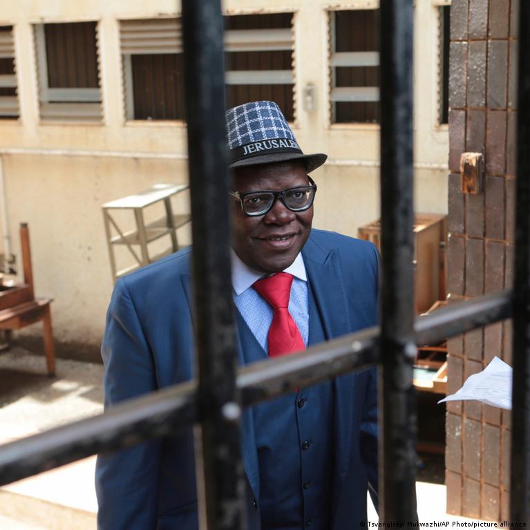 Zimbabvs Politikas Biti Sulaikytas Dl Prezidento Kadencijos Pratsimo Gino