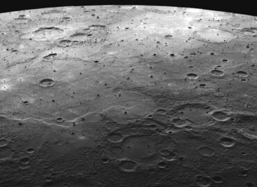 10735 Merkurijus Lavos Užlieti Krateriai Ir Vulkaninės Lygumos