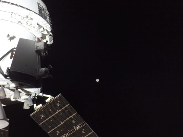 10749 Rusijos Misija Luna25 Sėkmingai Pasiekė Pusę Kelio Iki Mė