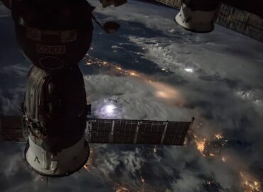 10861 Nakties Audros Žemėje Užfiksuotos Iš Tarptautinės Kosminės S