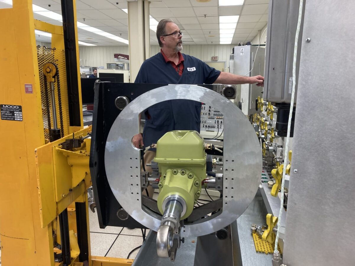 Moog technologija sėkmingai valdė Artemis II paleidimą 11163 Moog Technologija Sėkmingai Valdė Artemis Ii Paleidimą