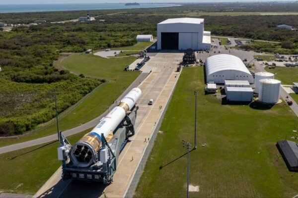 11223 Blue Origin Ruošiasi Trečiajam New Glenn Raketos Skrydžiui