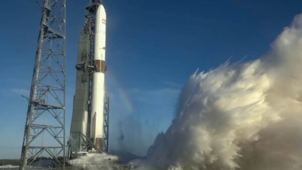 11245 Blue Origin New Glenn Sėkmingai įvykdė Ugnies Bandymus Start