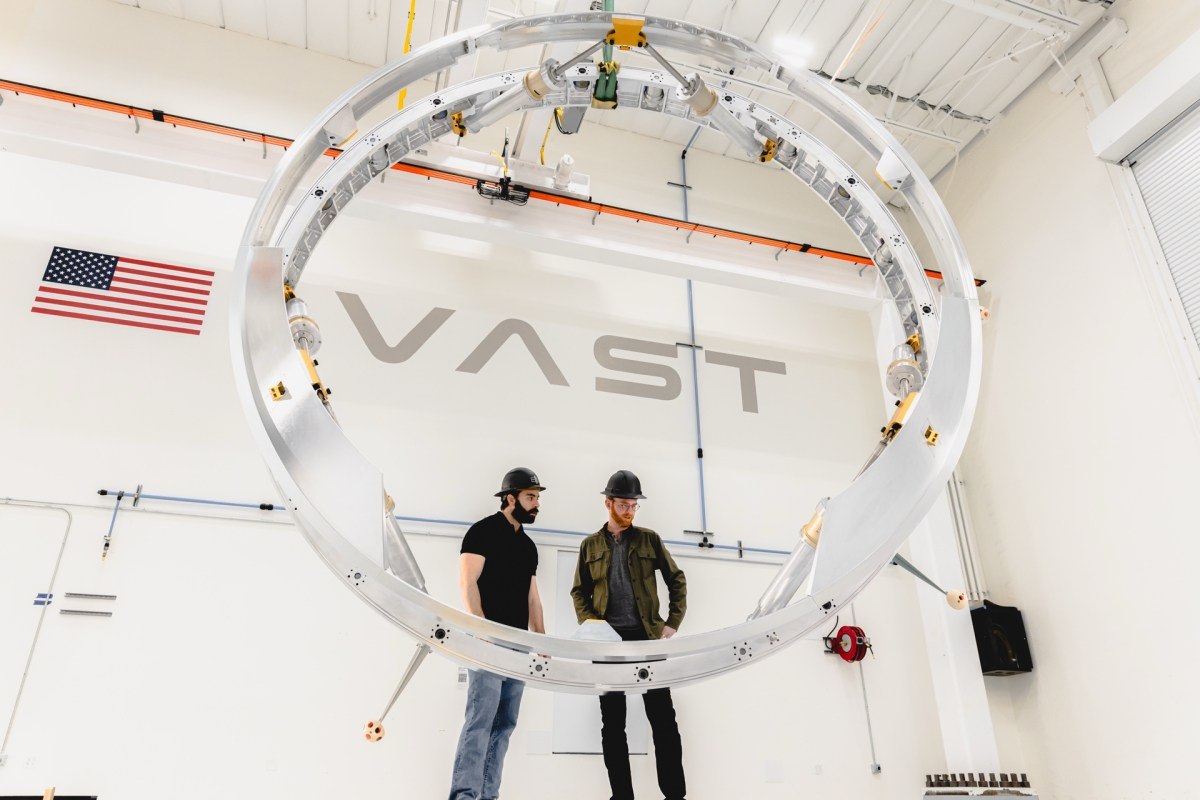 Vast pristatė naują didelių kosminių stočių ir laivų prijungimo adapterį