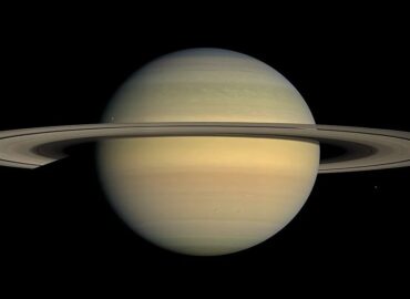 1451 Saturno Magnetinis Skydas Neįprasta Pozicija Ir Jos Pasekmė