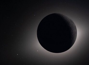 16325 Pilnas Mėnulio Užtemimas Matomas Tik Iš Mėnulio Kitos Pusės