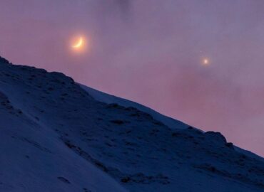 16410 Mėnulis Jupiteris Ir Saturnas Virš Elbruso Kalno Kosmoso P