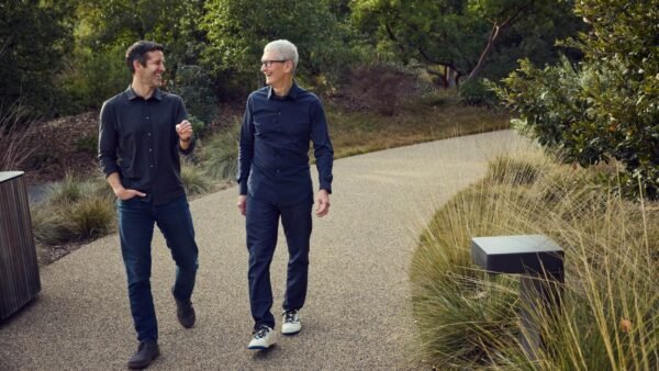 20732 Apple Paskelbė Apie Didžiausią Vadovybės Pasikeitimą Per Pas
