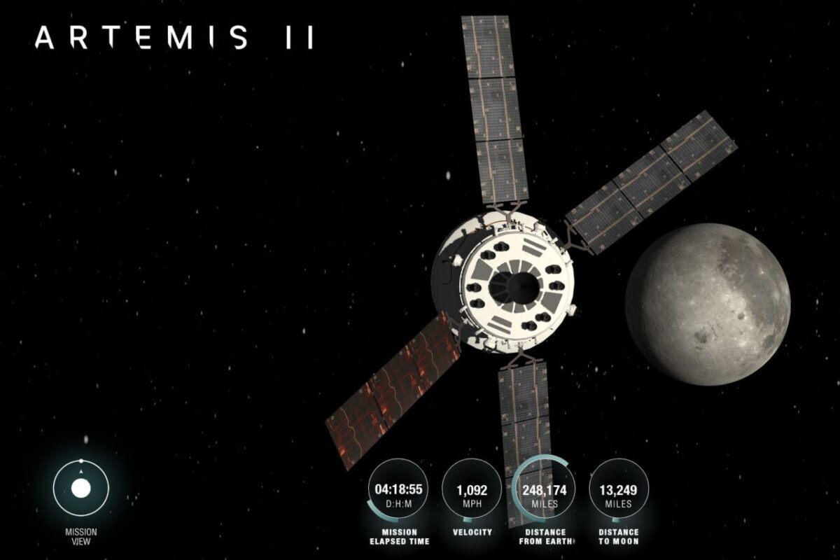 2401 Orion Erdvėlaivis Kaip šiuo Metu Atrodo Mėnulis Iš Jo Persp