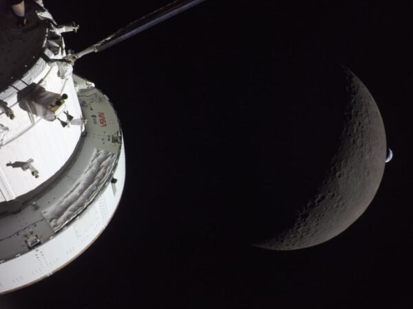 2410 Nasa Erdvėlaivis Orion Užfiksavo įspūdingą Žemės Saulėlydį