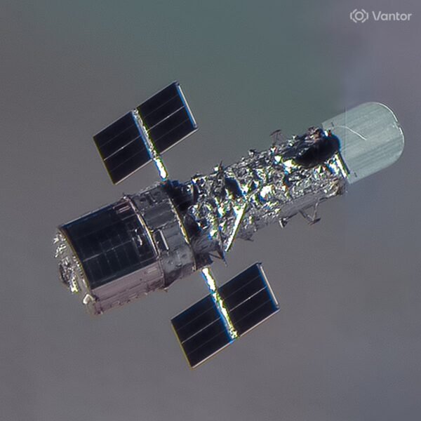3348 Kosminis Teleskopas Hubble Nufotografuotas Iš Arti Maxar Pal